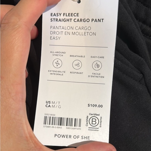 Athleta Easy Fleece Mid Rise Cargo Pant // Black - Picture 16 of 16